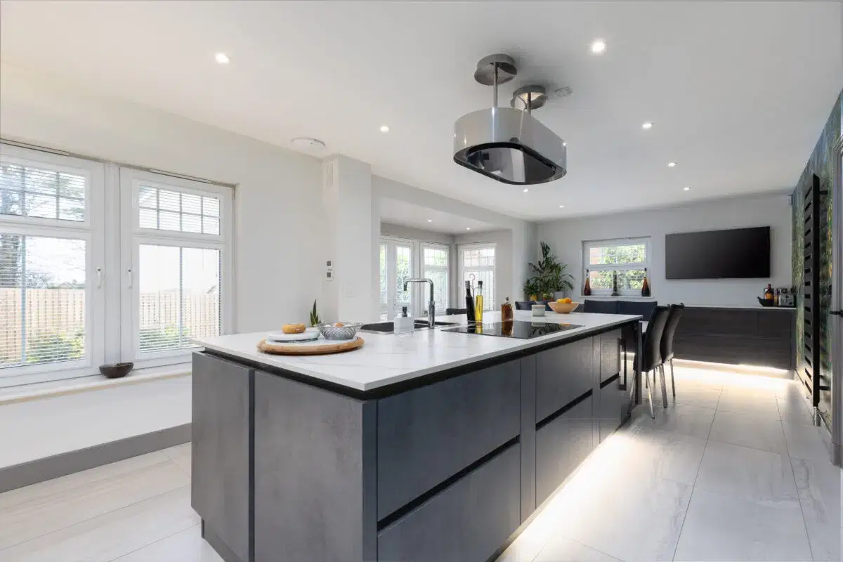 Modern kitchen and bathroom installation